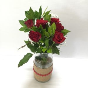 6 Short Red Roses in a Vase