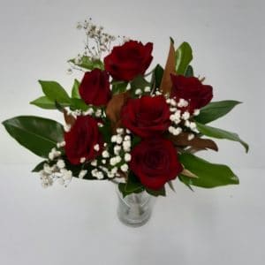 6 Red Roses in Heart Etched vase